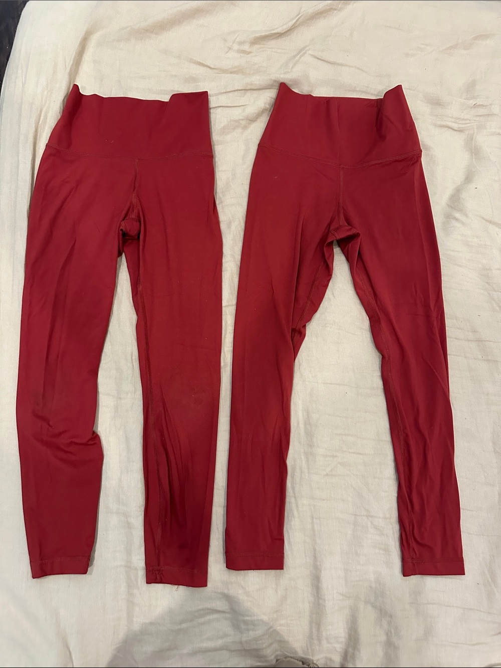 Yogalicious High-Waist Leggings in Deep Red- set of 2